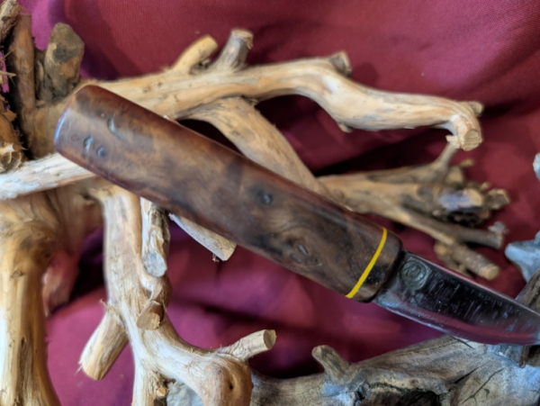 Messer mit Holzgriff 5000